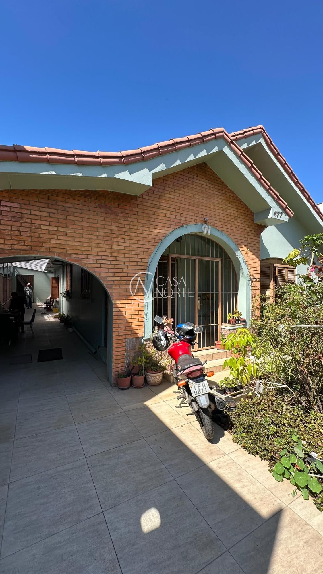 Casa à venda com 4 quartos, 350m², 1 suíte, 4 vagas, Avenida Otto Niemeyer no bairro Tristeza em Porto Alegre