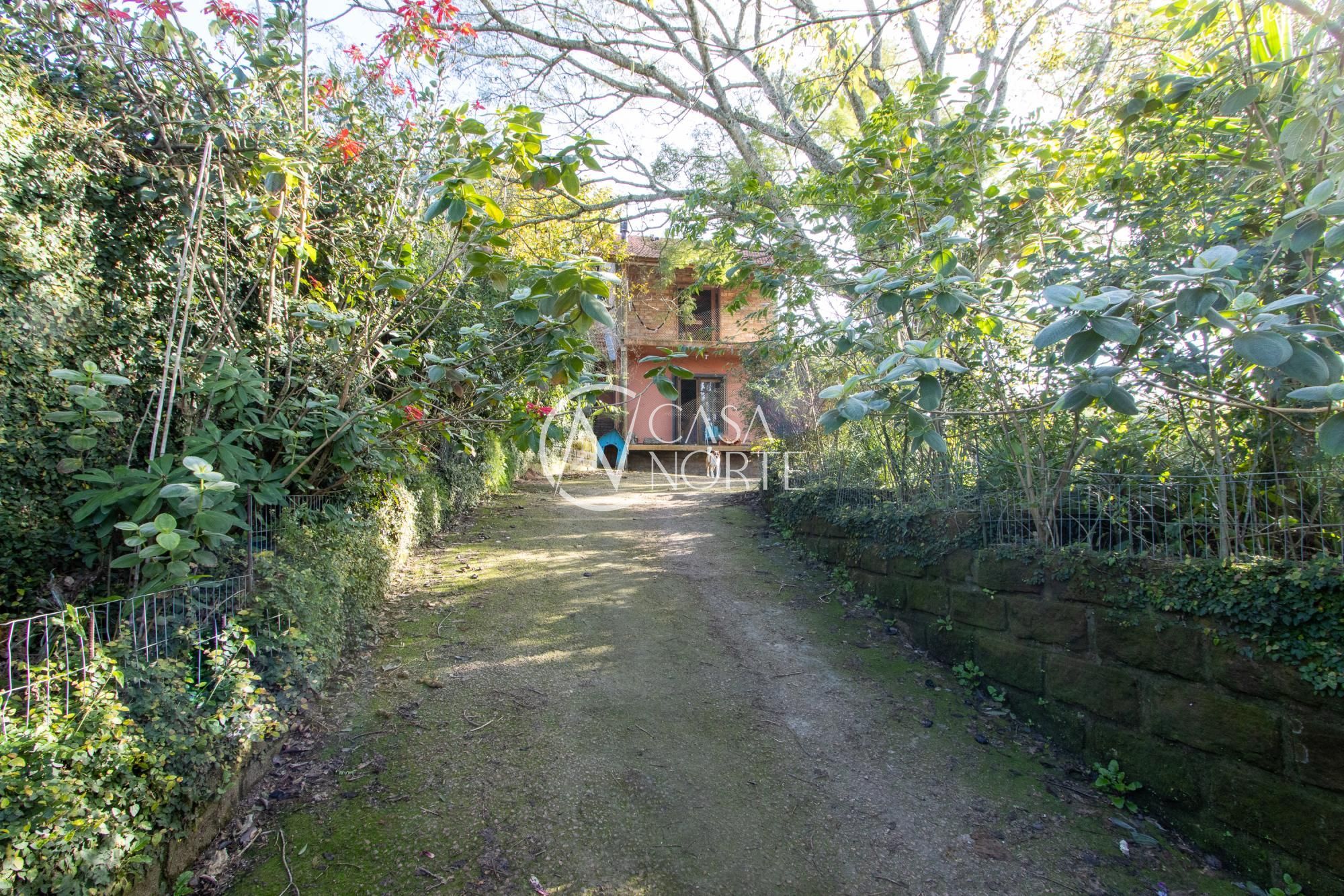 Casa à venda com 3 quartos, 130m², 1 suíte, 3 vagas, Rua Tapera no bairro Hípica em Porto Alegre