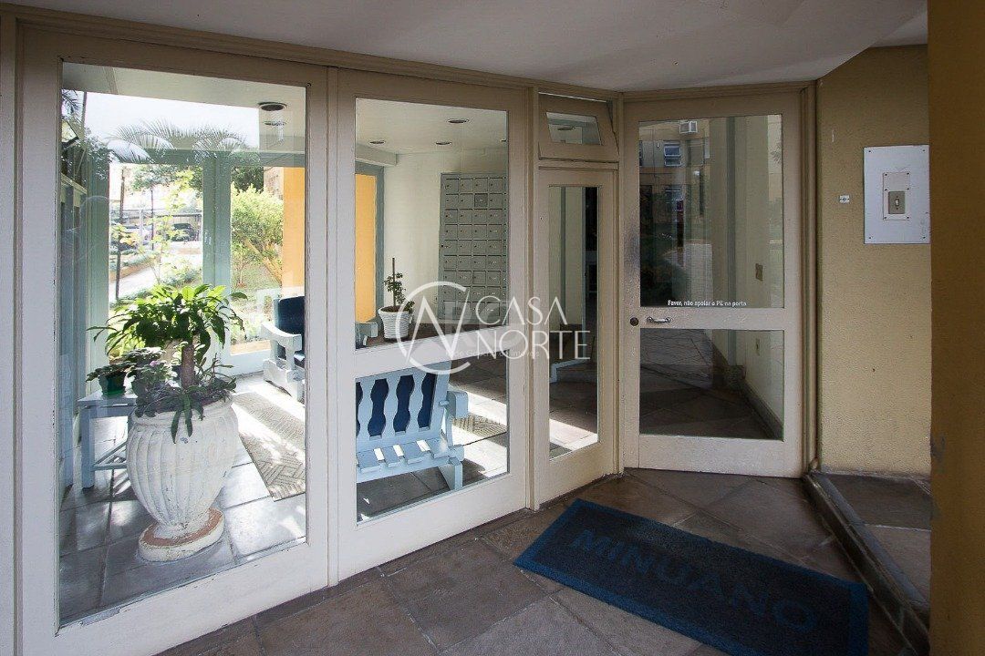 Apartamento à venda com 2 quartos, 63m², Avenida Wenceslau Escobar no bairro Tristeza em Porto Alegre