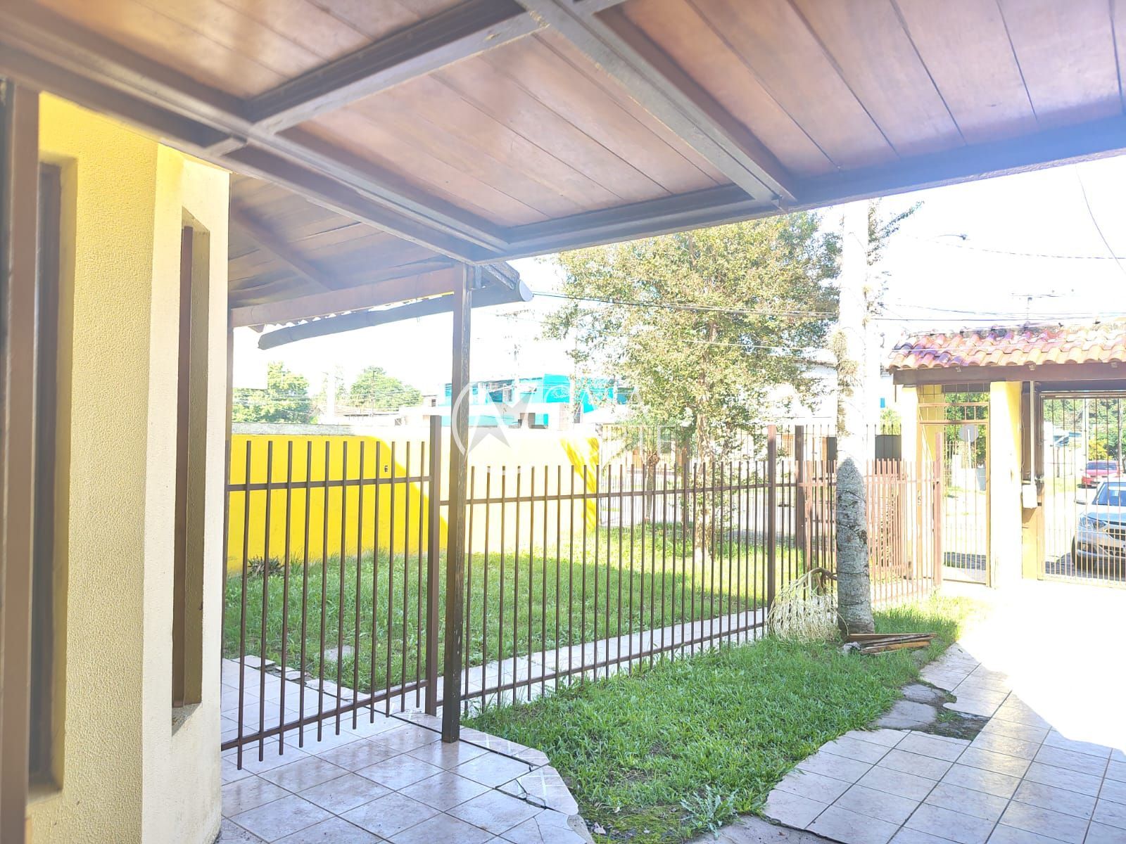 Casa à venda com 4 quartos, 280m², 1 suíte, 4 vagas, Avenida Paulo Pontes no bairro Cavalhada em Porto Alegre