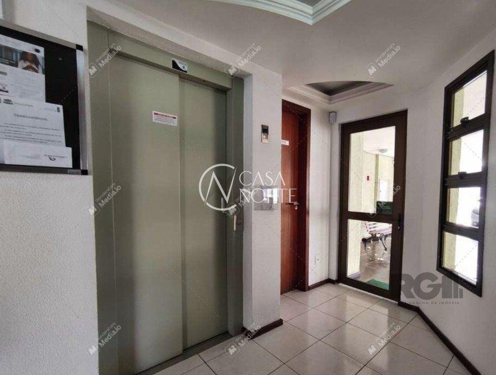 Apartamento à venda com 3 quartos, 104m², 1 vaga, Avenida Doutor Carlos Barbosa no bairro Medianeira em Porto Alegre