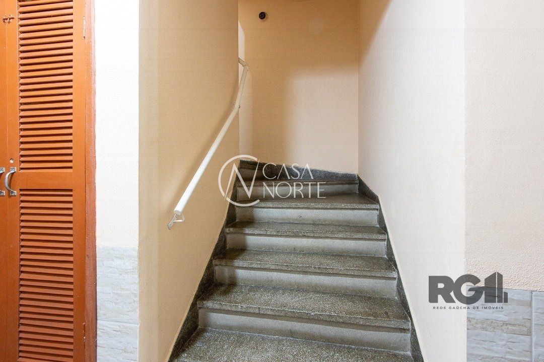 Apartamento à venda com 2 quartos, 70m², Rua Afonso Arinos no bairro Camaquã em Porto Alegre