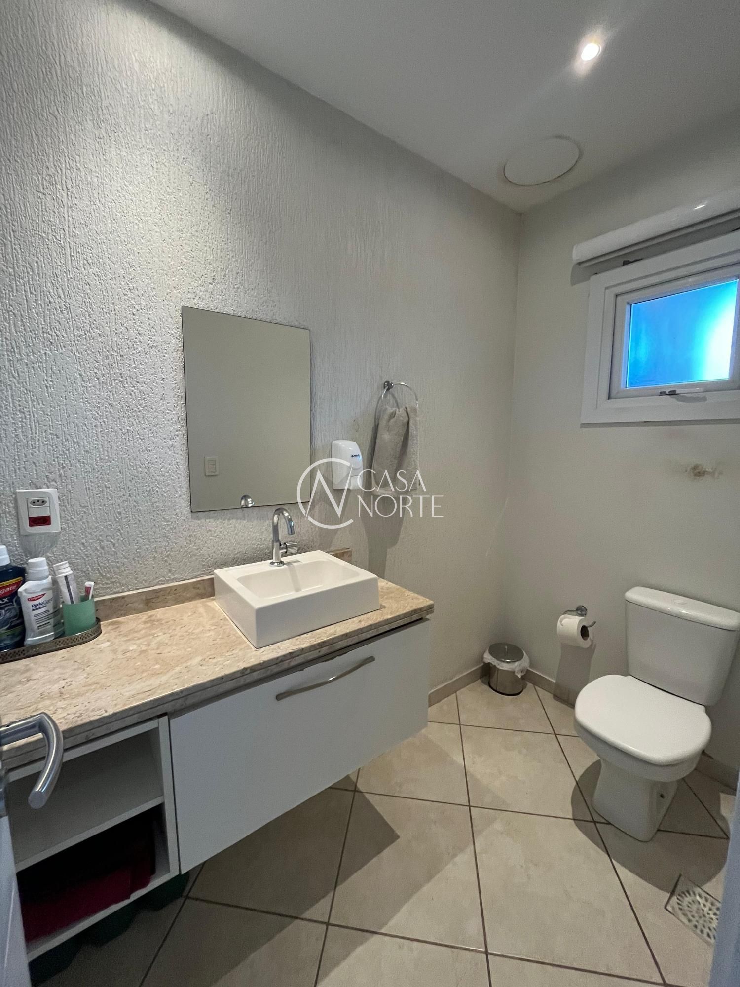 Casa à venda com 3 quartos, 124m², 1 suíte, 1 vaga, Rua Carlos Maximiliano Fayet no bairro Hípica em Porto Alegre