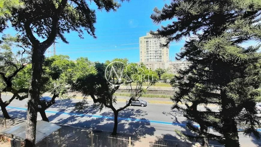 Apartamento à venda com 3 quartos, 62m², 1 vaga, Avenida Ipiranga no bairro Petrópolis em Porto Alegre