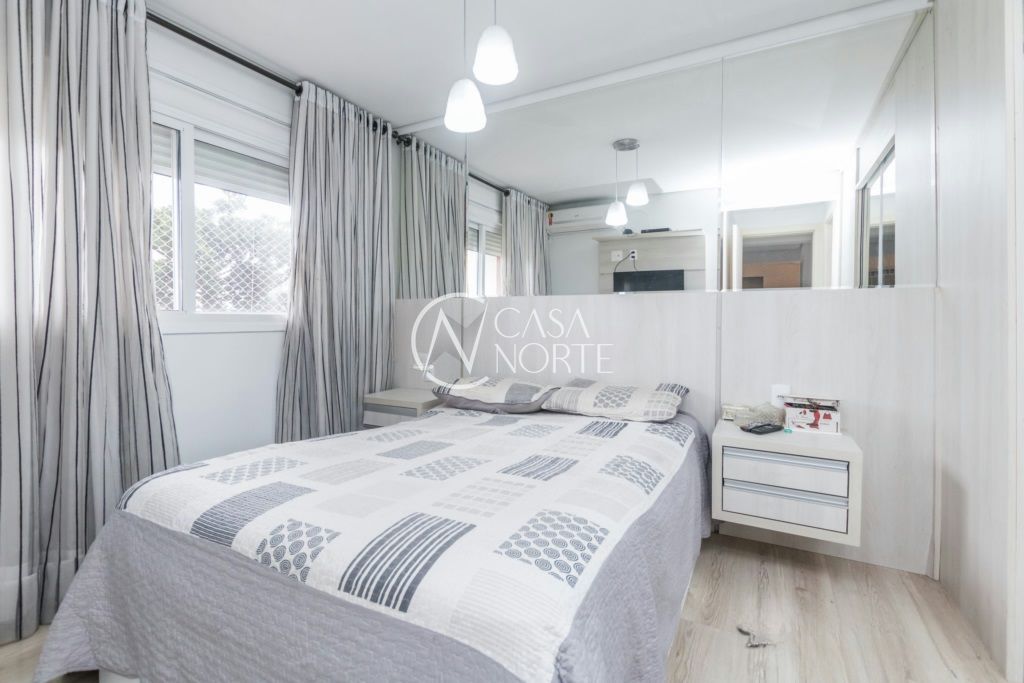 Apartamento à venda com 2 quartos, 73m², 1 suíte, 1 vaga, Rua Artur Fabião Carneiro no bairro Passo da Areia em Porto Alegre