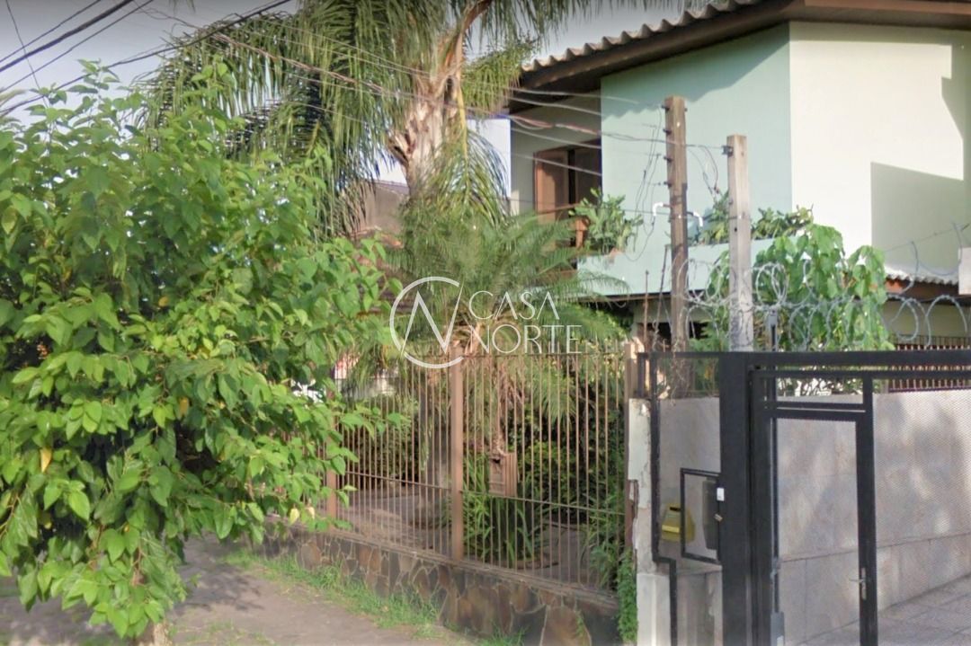 Casa à venda com 4 quartos, 95m², 2 suítes, 4 vagas, Rua Pasteur no bairro Ipanema em Porto Alegre