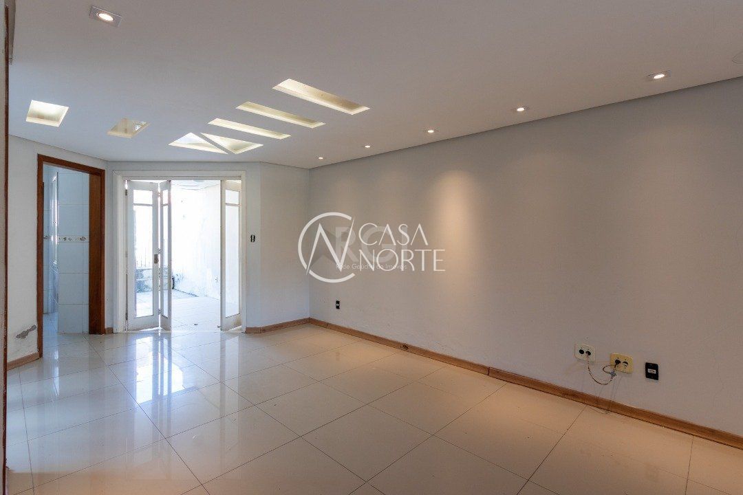 Casa à venda com 3 quartos, 205m², 1 suíte, 2 vagas, Rua Professor Elpidio Ferreira Paes no bairro Ipanema em Porto Alegre