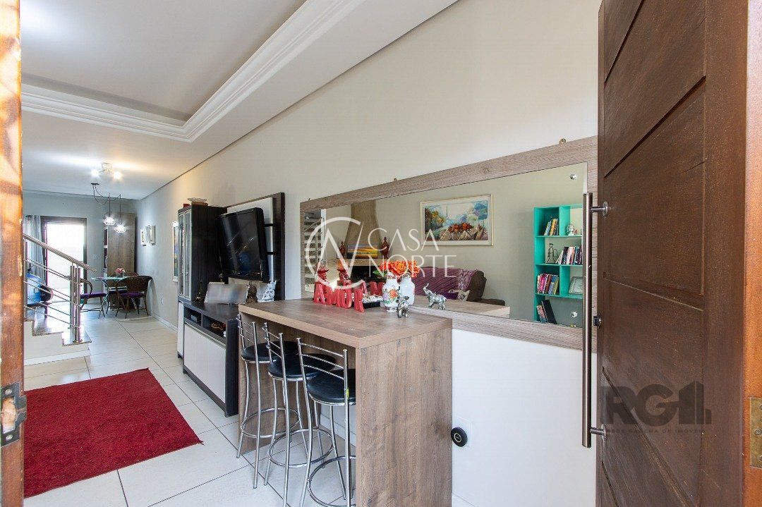 Casa à venda com 3 quartos, 87m², 1 suíte, 1 vaga, Rua Luzinete Alves Aragon no bairro Hípica em Porto Alegre