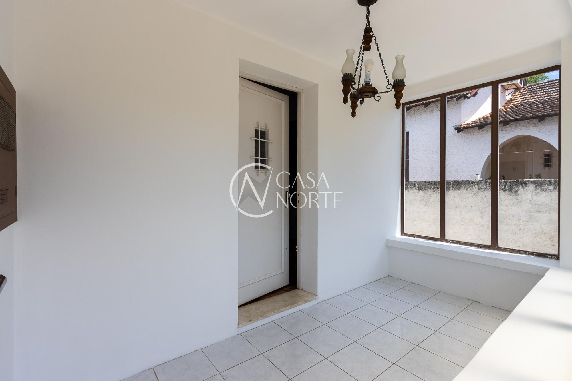 Casa à venda com 2 quartos, 360m², 1 vaga, Rua Oscar Tollens no bairro Santa Tereza em Porto Alegre