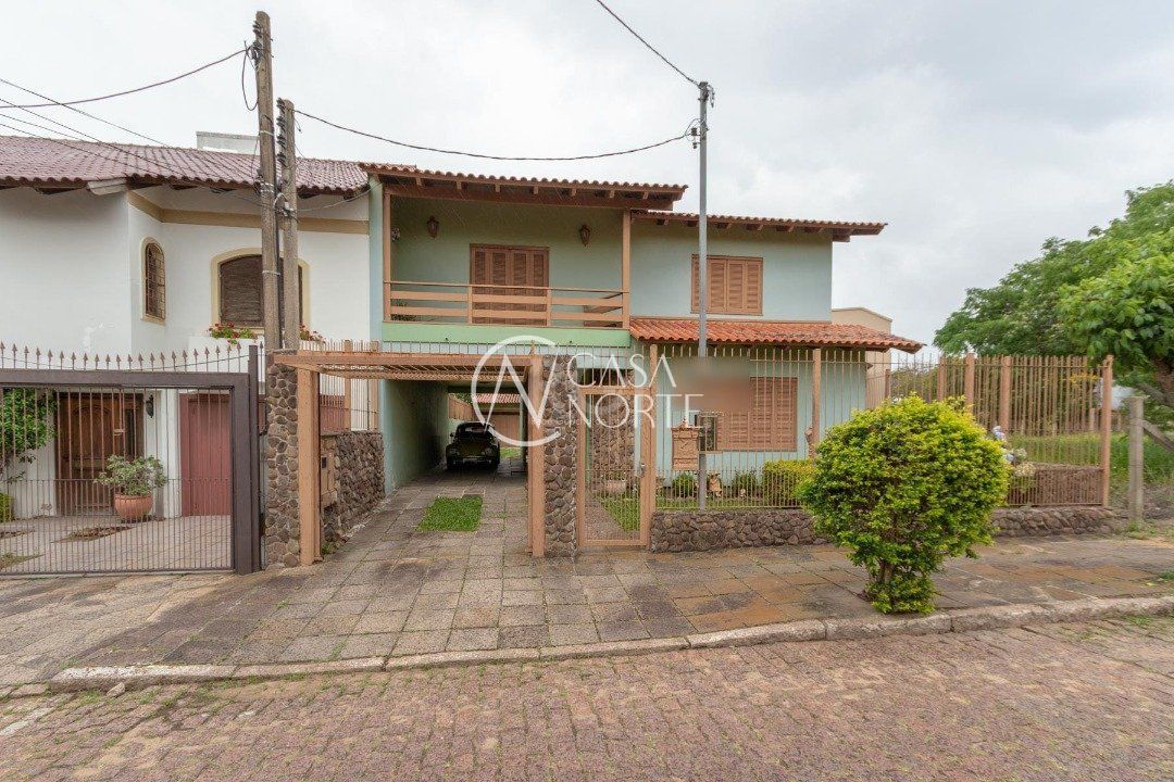 Casa à venda com 3 quartos, 180m², 1 suíte, 2 vagas, Rua Mário Assumpcao no bairro Serraria em Porto Alegre