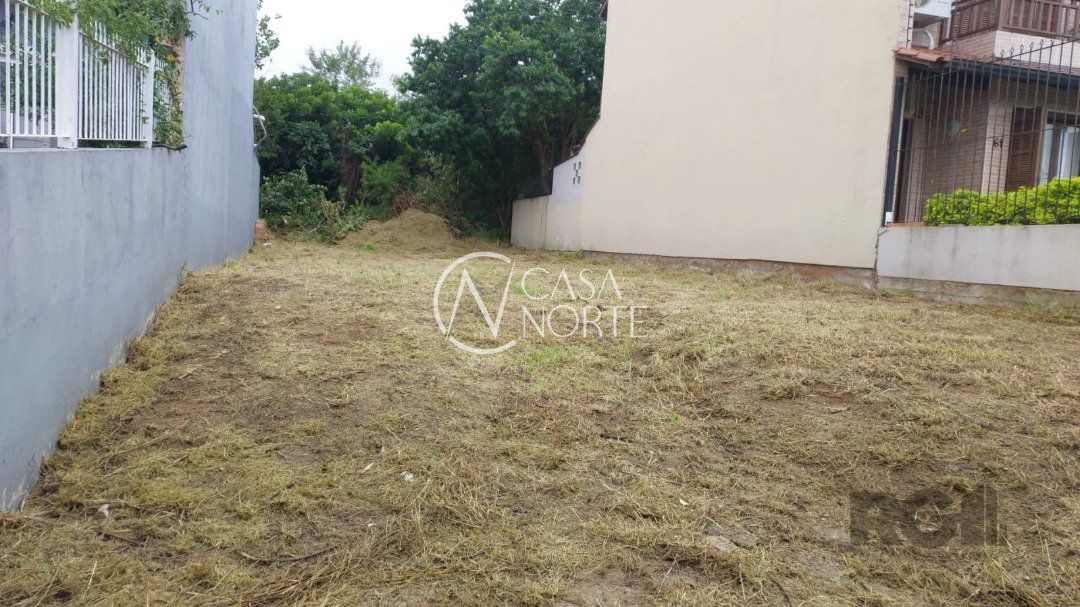 Terreno à venda  com 207m², Rua Doutor Sady Soares no bairro Guarujá em Porto Alegre