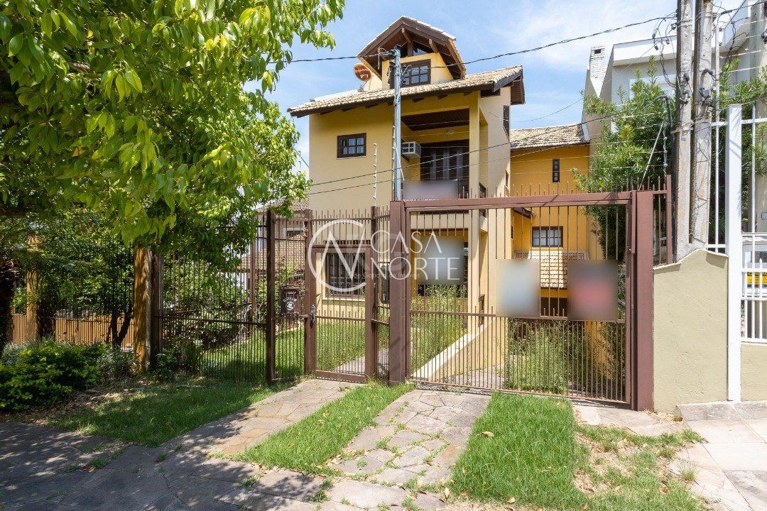 Casa à venda com 3 quartos, 216m², 2 suítes, 2 vagas, Rua Josue Guimaraes no bairro Espírito Santo em Porto Alegre