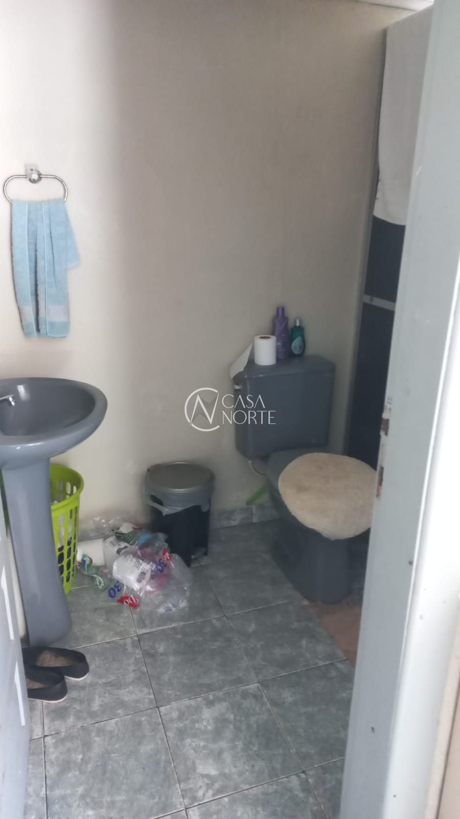 Casa à venda com 2 quartos, 417m², 3 vagas, Avenidajuca Batista no bairro Cavalhada em Porto Alegre