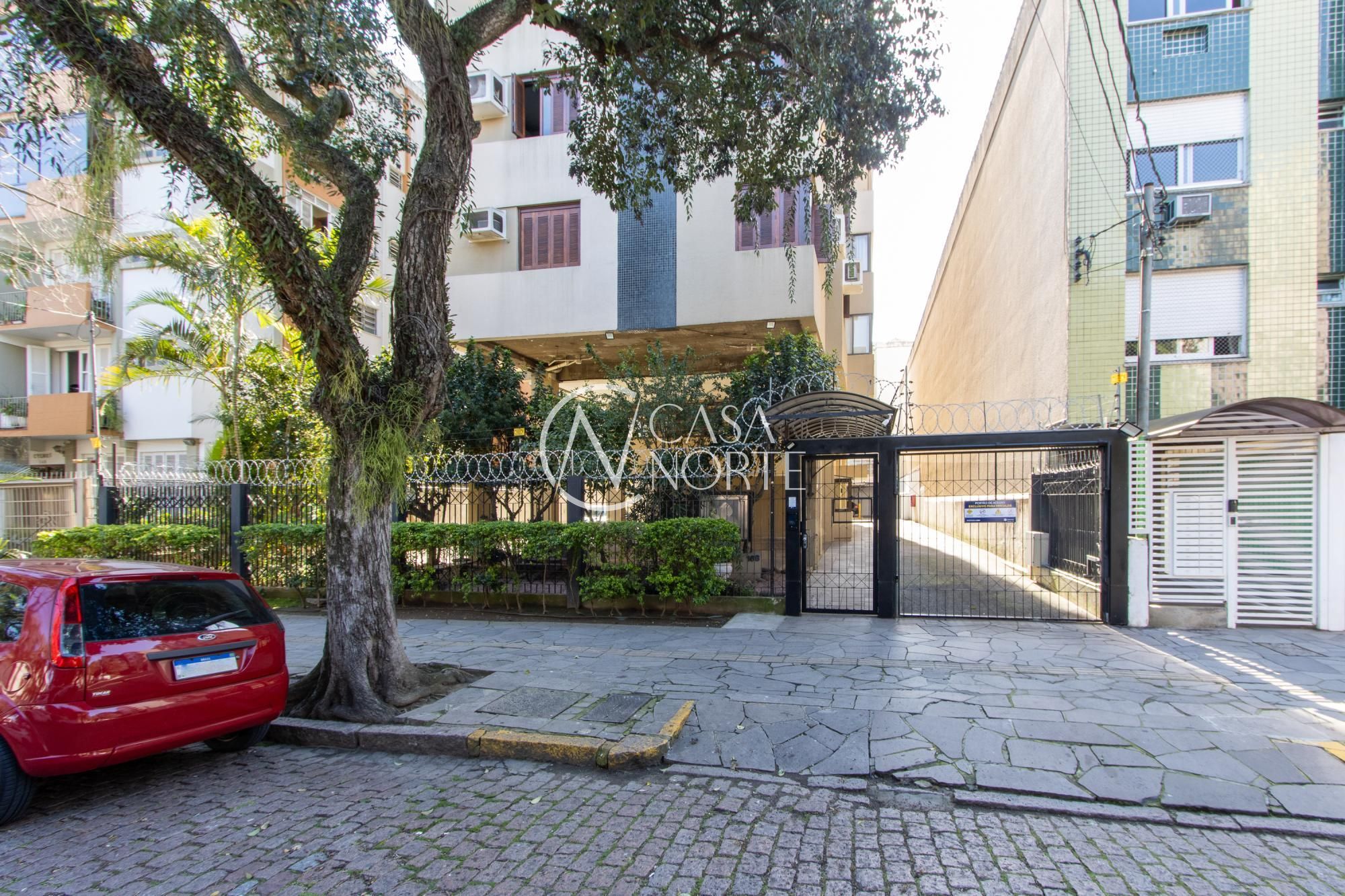 Apartamento à venda com 2 quartos, 85m², 1 vaga, Rua Laurindo no bairro Santana em Porto Alegre
