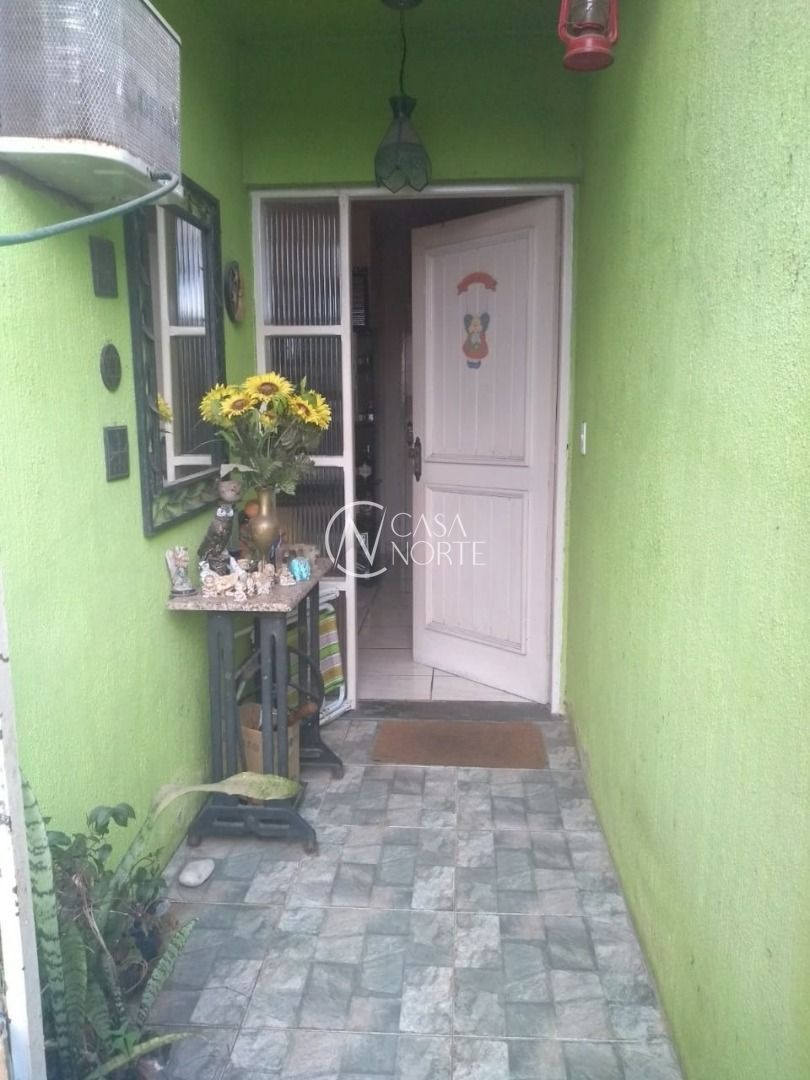 Casa de Condomínio à venda com 2 quartos, 60m², 1 vaga, Avenida Romeu Samarani Ferreira no bairro Vila Nova em Porto Alegre