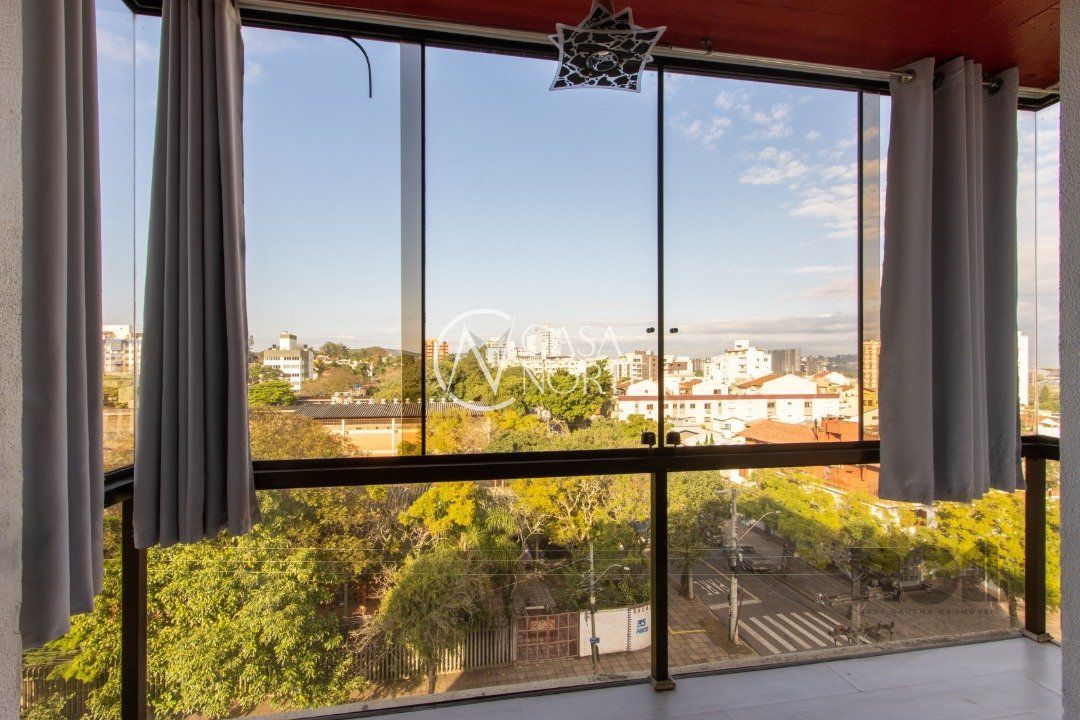 Cobertura à venda com 3 quartos, 207m², 1 suíte, 1 vaga, Rua Butui no bairro Cristal em Porto Alegre