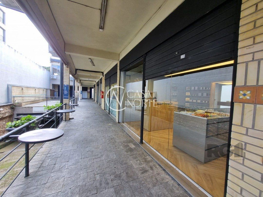 Loja à venda , 746m², 12 vagas, Rua Doutor Armando Barbedo no bairro Tristeza em Porto Alegre