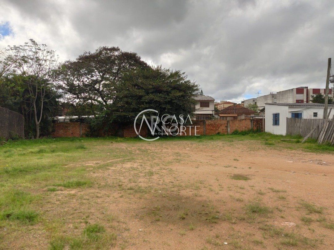 Terreno à venda  com 2264m², Rua Camaqua no bairro Camaquã em Porto Alegre