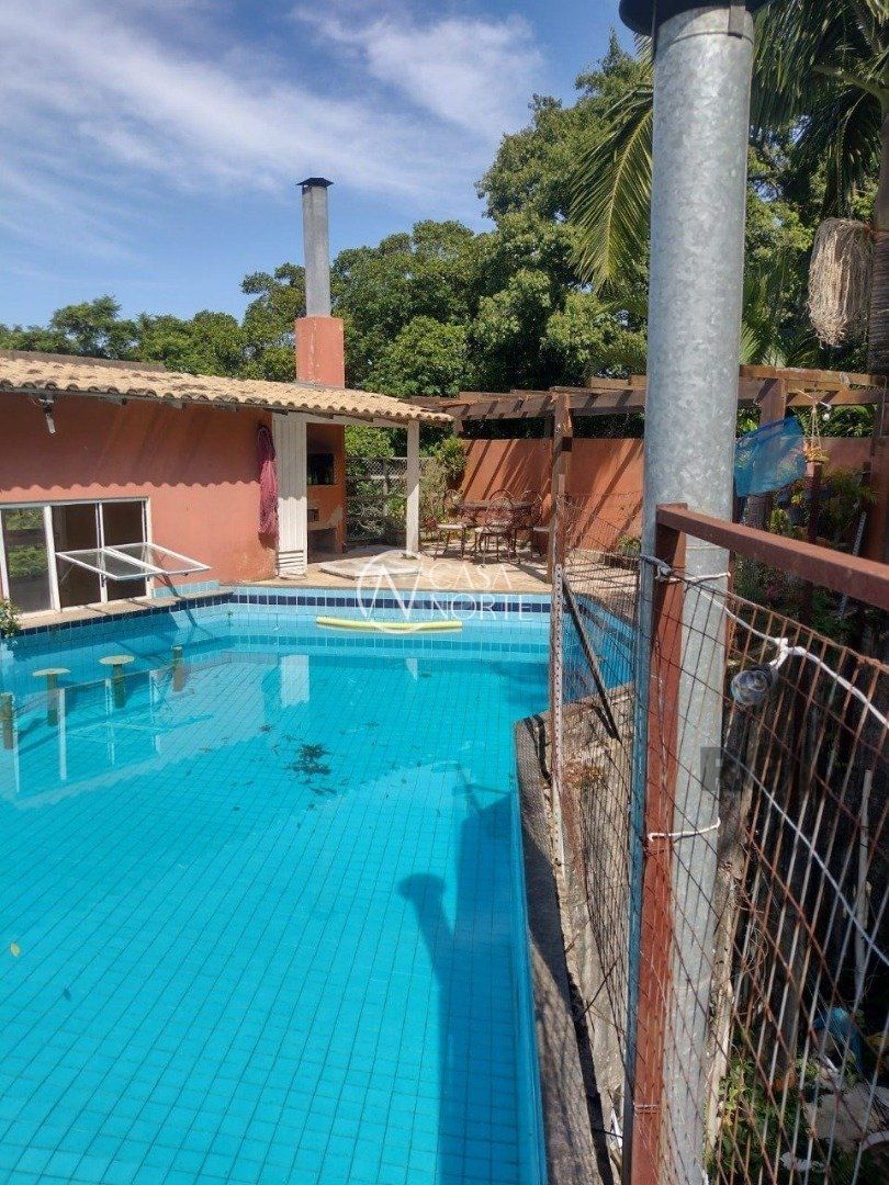 Casa à venda com 2 quartos, 200m², Rua Simão Bolívar no bairro Vila Conceição em Porto Alegre