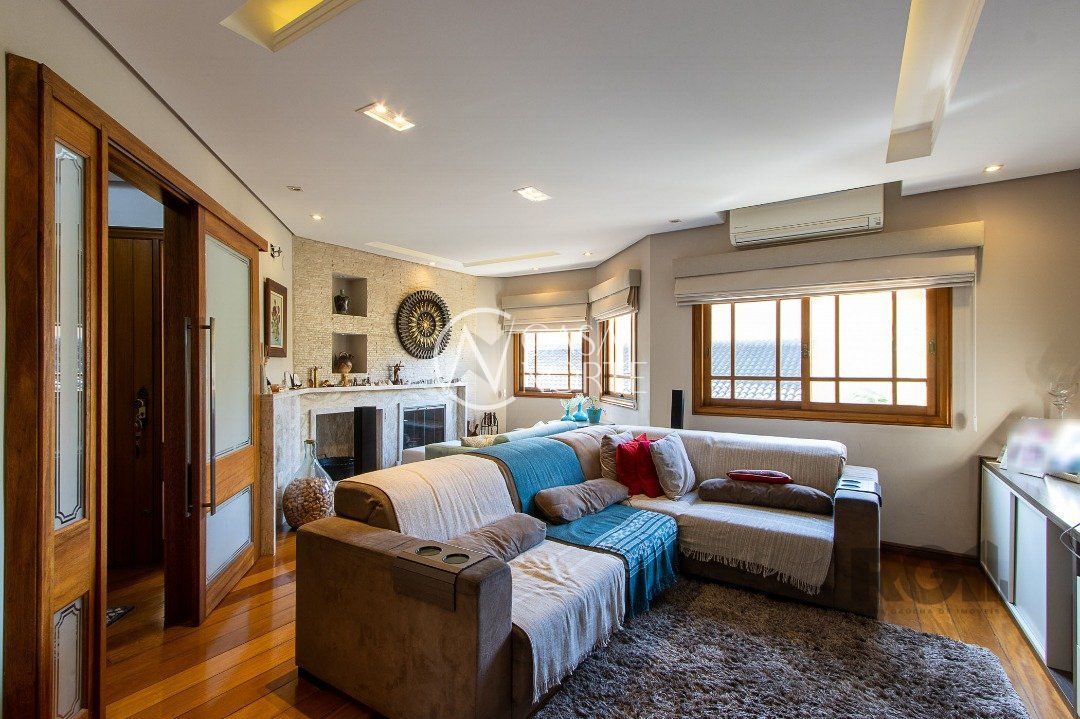 Casa de Condomínio à venda com 3 quartos, 200m², 1 suíte, 3 vagas, Rua Landel de Moura no bairro Tristeza em Porto Alegre