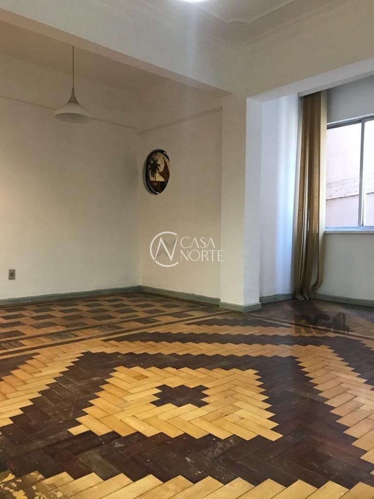 Apartamento à venda com 2 quartos, 80m², Avenida Borges de Medeiros no bairro Centro Histórico em Porto Alegre