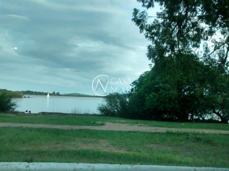 Terreno à venda  com 312m², Avenida Desembargador Mello Guimaraes no bairro Belém Novo em Porto Alegre