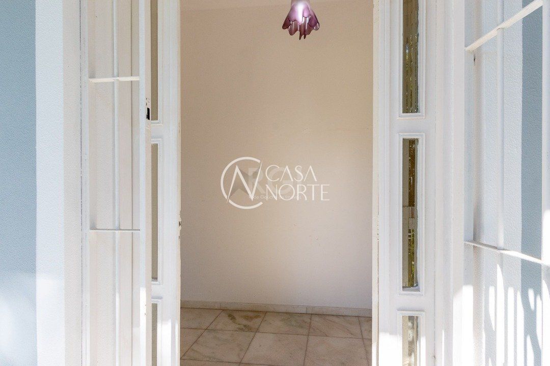 Casa à venda com 3 quartos, 250m², 1 suíte, 3 vagas, Rua Landel de Moura no bairro Tristeza em Porto Alegre