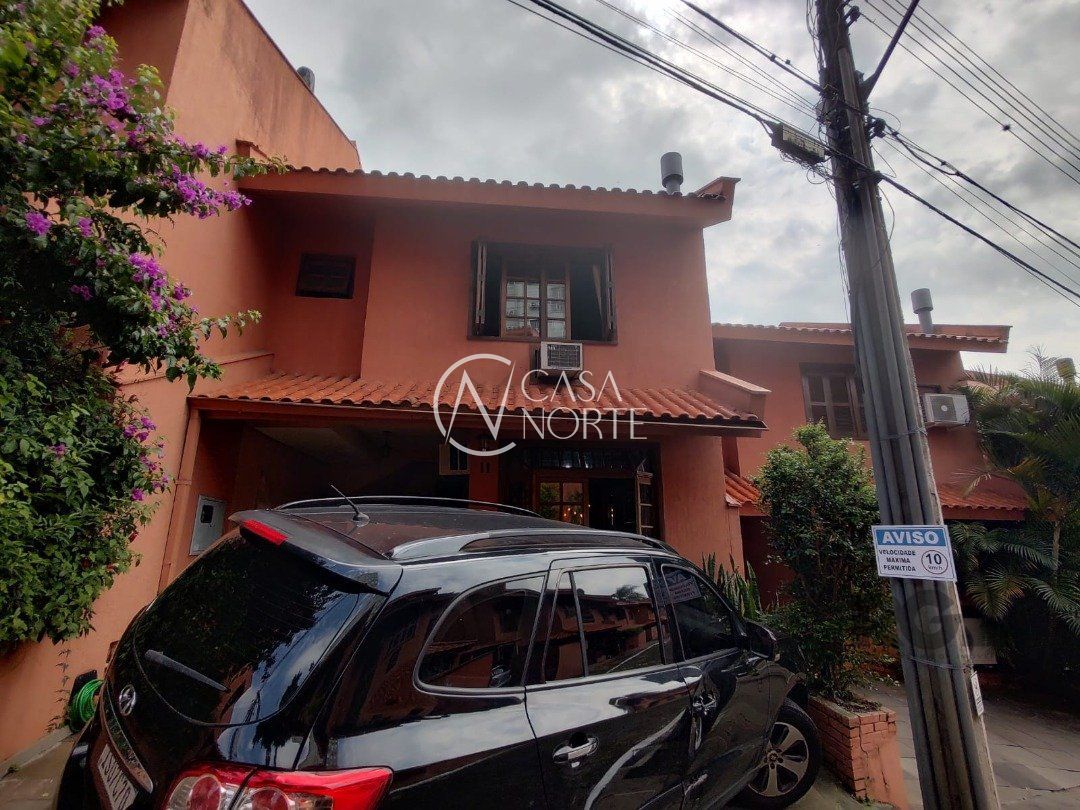 Casa de Condomínio à venda com 4 quartos, 196m², 1 suíte, 2 vagas, Rua Dom Vital no bairro Glória em Porto Alegre