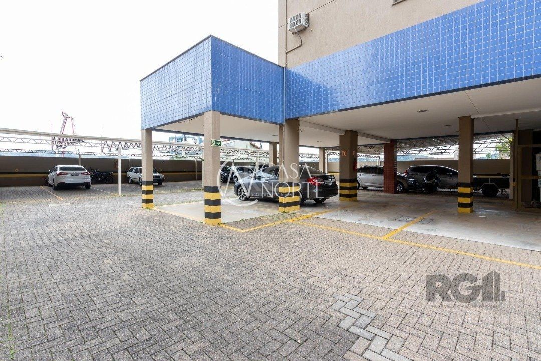 Apartamento à venda com 3 quartos, 134m², 1 suíte, 2 vagas, Rua Professor Cristiano Fischer no bairro Petrópolis em Porto Alegre