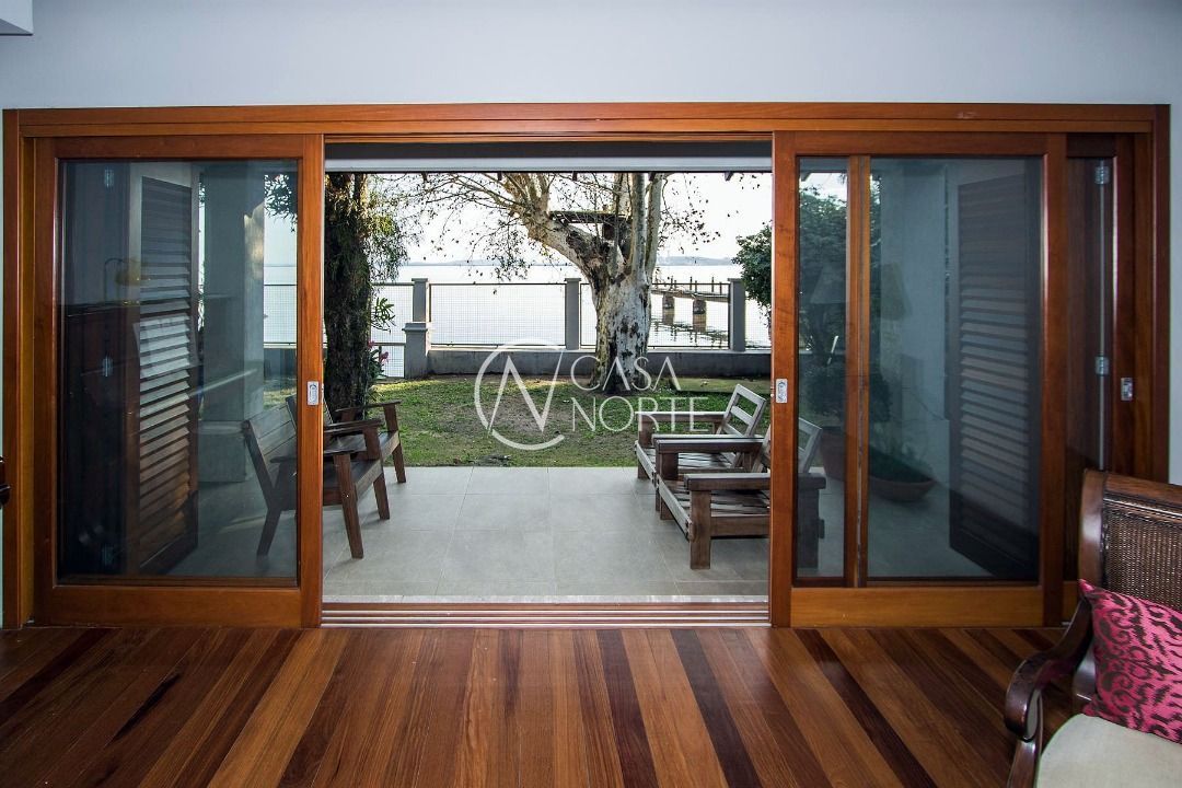 Casa à venda com 4 quartos, 420m², 3 suítes, 5 vagas, Rua Barreto Leite no bairro Vila Conceição em Porto Alegre