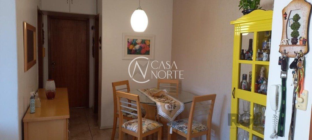 Apartamento à venda com 2 quartos, 52m², 1 vaga, Rua Doutor Pio Fiori de Azevedo no bairro Vila Nova em Porto Alegre