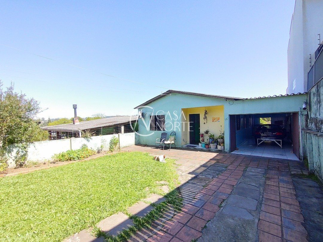 Casa à venda com 3 quartos, 100m², 2 vagas, Rua Portal dos Pinheiros no bairro Lomba do Pinheiro em Porto Alegre