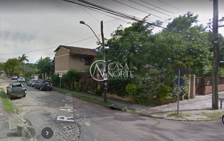 Casa à venda com 3 quartos, 350m², 1 suíte, 6 vagas, Rua Doutor Armando Barbedo no bairro Tristeza em Porto Alegre