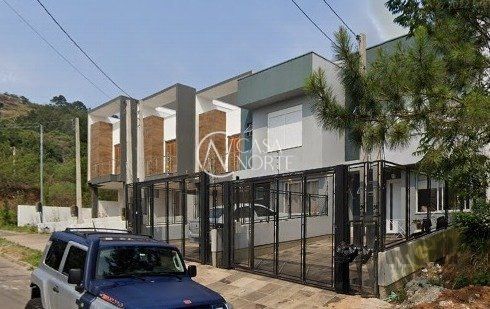 Casa à venda com 3 quartos, 100m², 1 suíte, 2 vagas, Rua Manoel Fernandes no bairro Guarujá em Porto Alegre