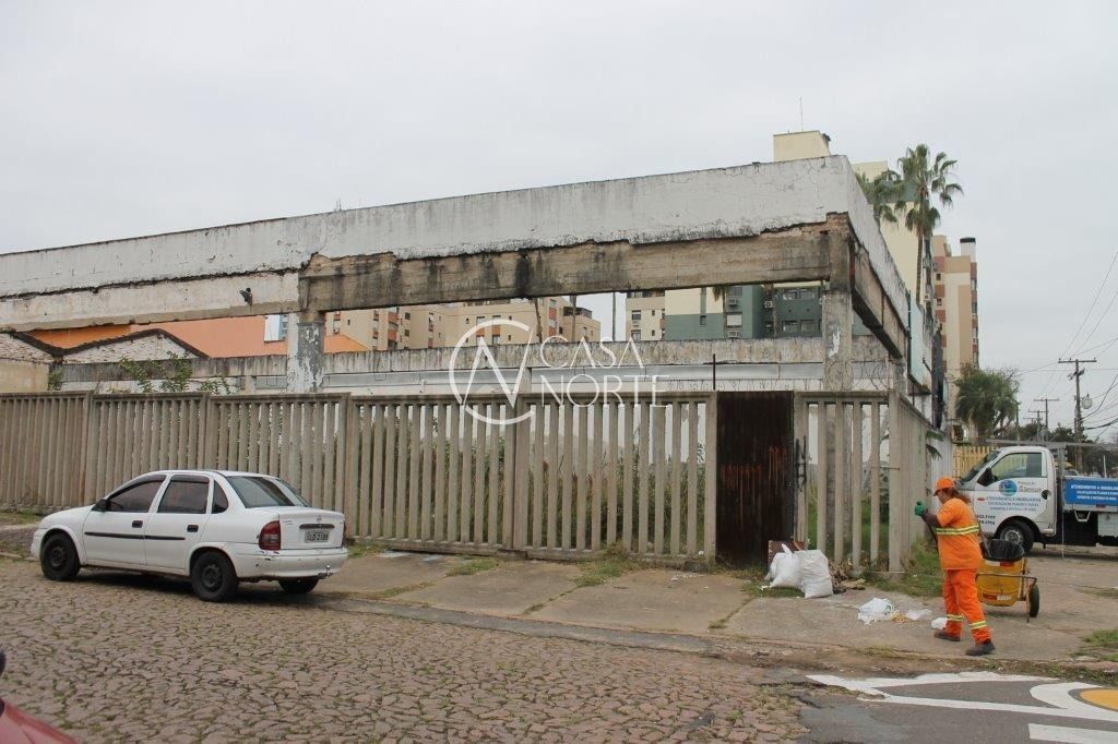 Terreno à venda  com 680m², Avenida Icaraí no bairro Cristal em Porto Alegre