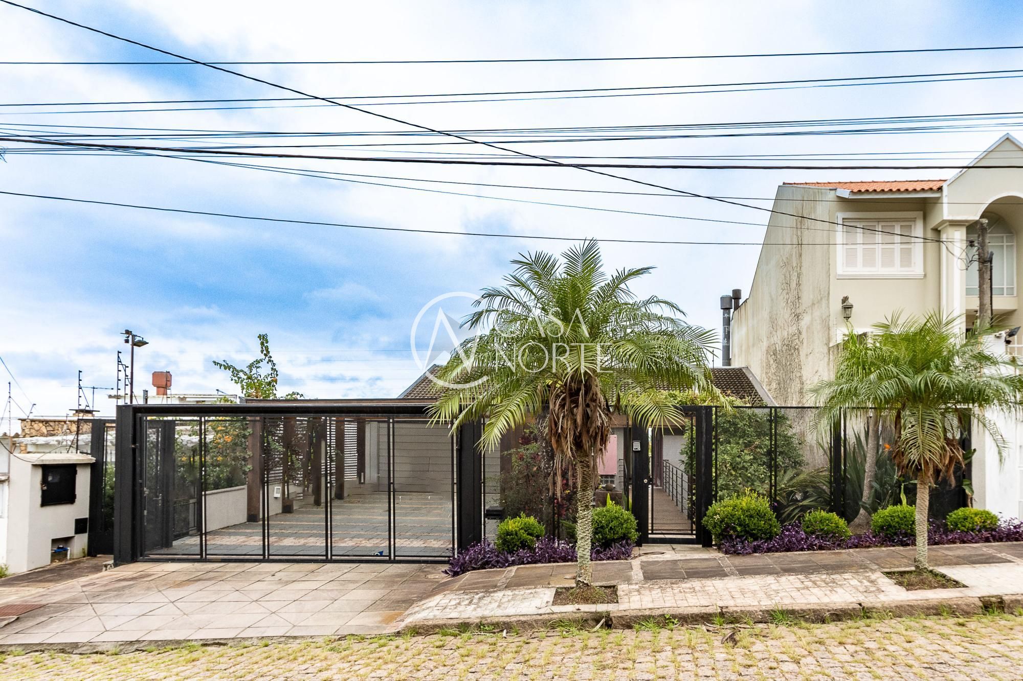 Casa à venda com 4 quartos, 466m², 4 suítes, 4 vagas, Rua José Sanguinetti no bairro Jardim Isabel em Porto Alegre