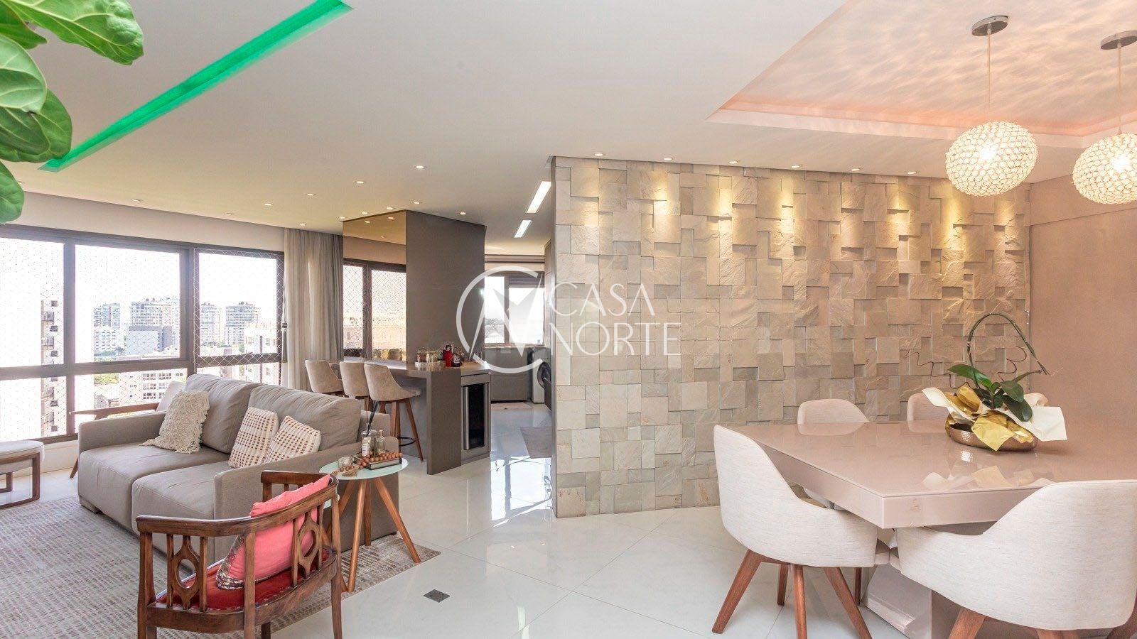 Apartamento à venda com 3 quartos, 104m², 1 suíte, 3 vagas, Rua Tremembé no bairro Vila Jardim em Porto Alegre