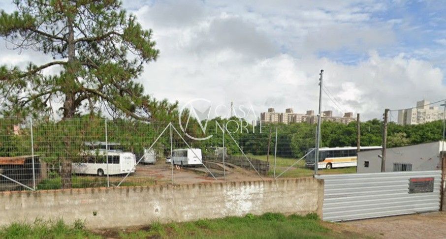 Terreno à venda  com 1680m², Rua Camaquã no bairro Camaquã em Porto Alegre