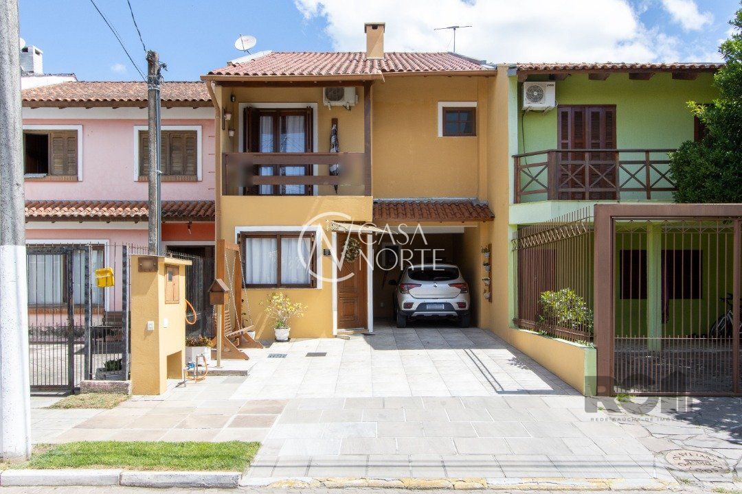 Casa à venda com 3 quartos, 188m², 1 suíte, 2 vagas, Rua Edgar Sanches Laurent no bairro Hípica em Porto Alegre