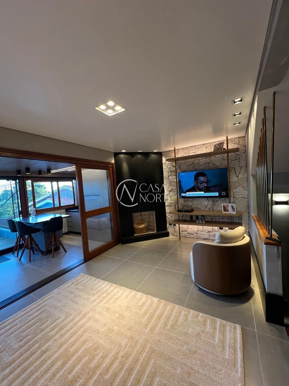 Casa de Condomínio à venda com 3 quartos, 204m², 1 suíte, 2 vagas, Rua Doutor David de Azevedo Gusmão no bairro Jardim Isabel em Porto Alegre