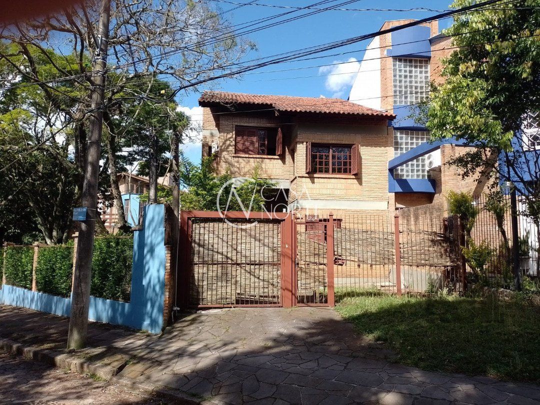 Casa à venda com 2 quartos, 263m², 1 suíte, 2 vagas, Rua Professor Emilio Meyer no bairro Vila Conceição em Porto Alegre