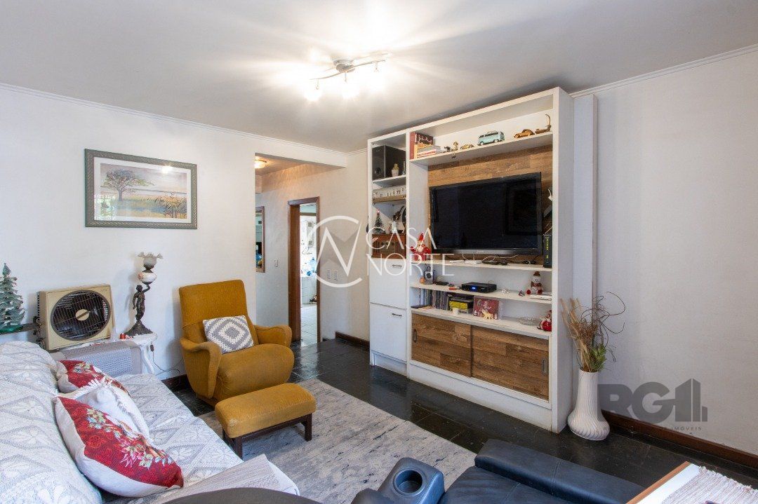 Casa à venda com 3 quartos, 135m², 1 suíte, 2 vagas, Nossa Senhora de Lourdes no bairro Tristeza em Porto Alegre