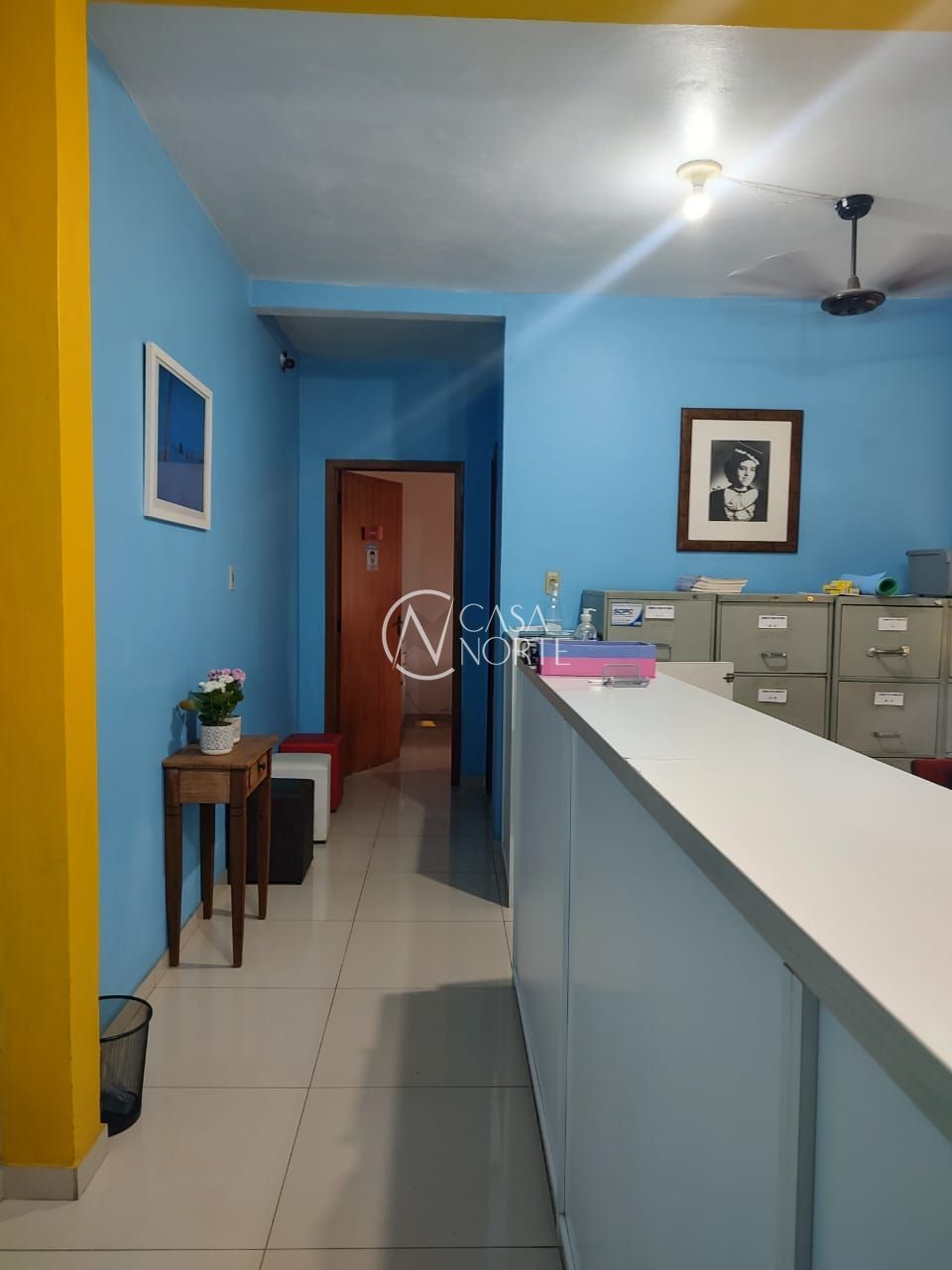 Prédio Comercial à venda com 4 quartos, 332m², Rua Atílio Supertti no bairro Vila Nova em Porto Alegre