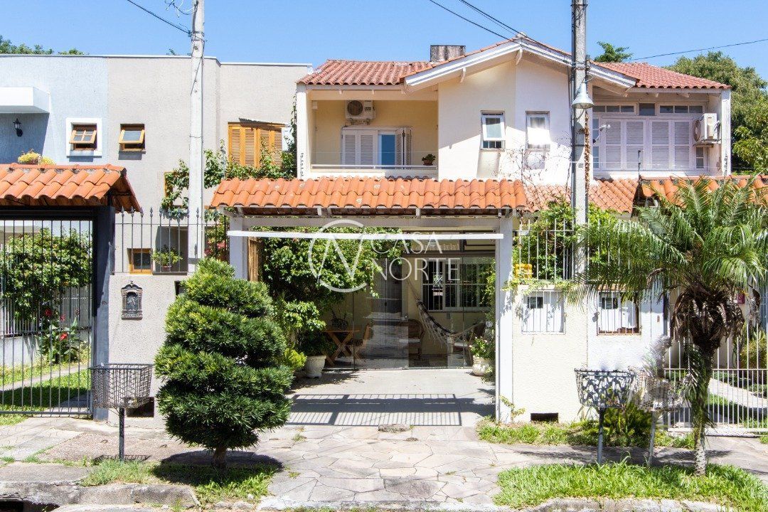 Casa à venda com 3 quartos, 154m², 1 suíte, 1 vaga, Rua Helio Felix Frey no bairro Espírito Santo em Porto Alegre