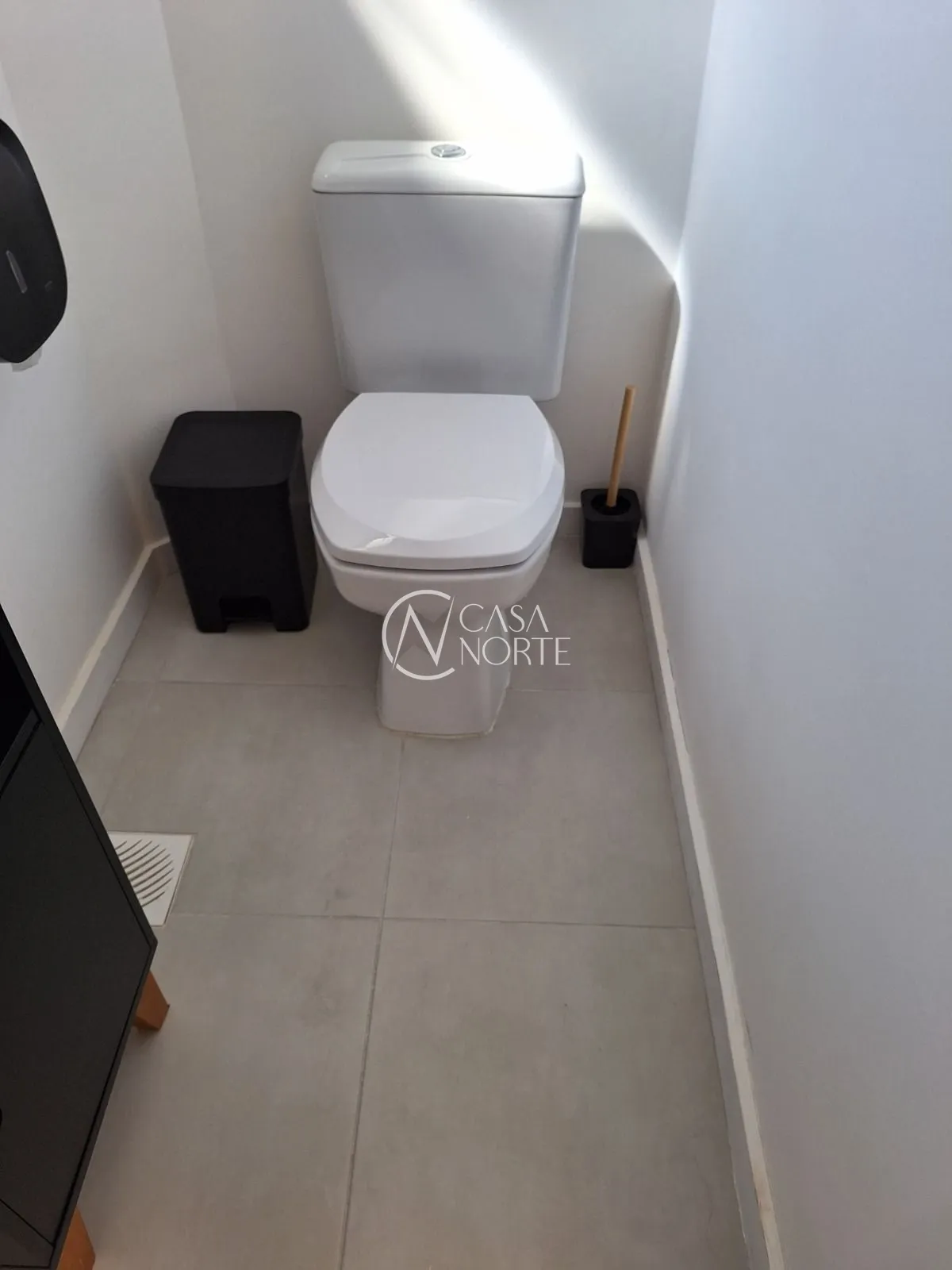Sala Comercial à venda com 1 quarto, 44m², 1 vaga, Padre Cacique no bairro Menino Deus em Porto Alegre
