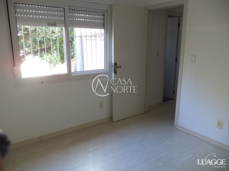 Casa de Condomínio à venda com 3 quartos, 118m², 1 suíte, 2 vagas, Avenida Cai no bairro Cristal em Porto Alegre