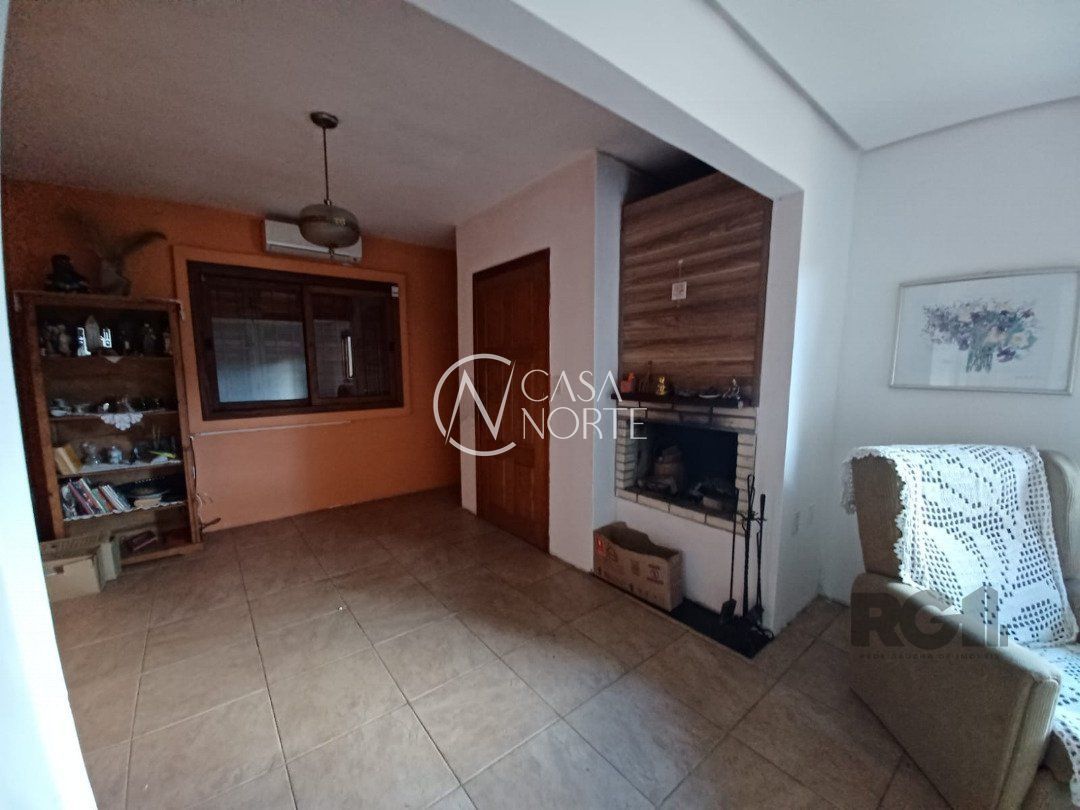 Casa à venda com 3 quartos, 144m², 2 vagas, Estrada João Passuelo no bairro Vila Nova em Porto Alegre