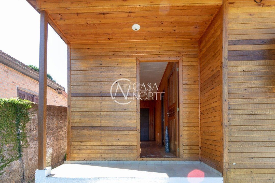 Casa à venda com 2 quartos, 54m², 2 vagas, Rua dos Guananas no bairro Espírito Santo em Porto Alegre