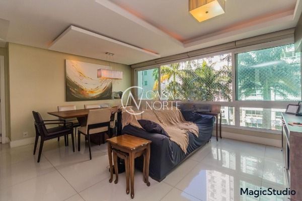 Apartamento à venda com 3 quartos, 106m², 1 suíte, 2 vagas, Rua Jari no bairro Passo da Areia em Porto Alegre