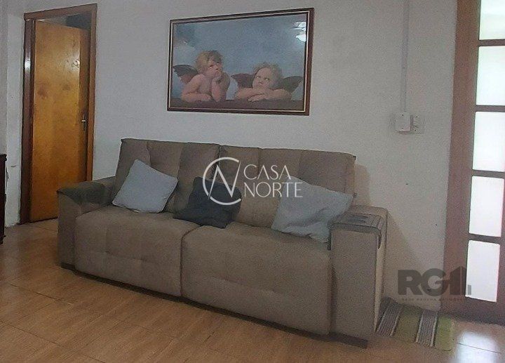 Casa à venda com 2 quartos, 100m², 1 vaga, Rua São Sebastião do Cai no bairro Camaquã em Porto Alegre